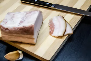 Come lardo di sale in un vaso: un additivo segreto ti sorprenderà con un risultato incredibile